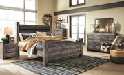 Wynnlow Gray Upholstered Poster Bedroom Set - Lara FurnitureBedroom Set