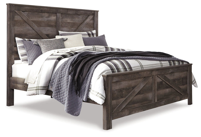 Wynnlow King Crossbuck Panel Bed with Mirrored Dresser, Chest and Nightstand in Gray - PKG005695