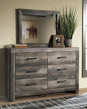 Wynnlow King Poster Bed with Mirrored Dresser, Chest and Nightstand in Gray - PKG005698