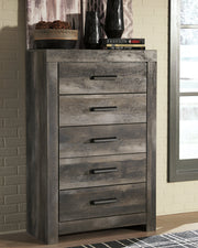 Wynnlow King Poster Bed with Mirrored Dresser, Chest and Nightstand in Gray - PKG005698
