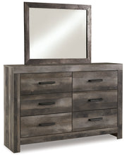 Wynnlow King Poster Bed with Mirrored Dresser in Gray - PKG005143