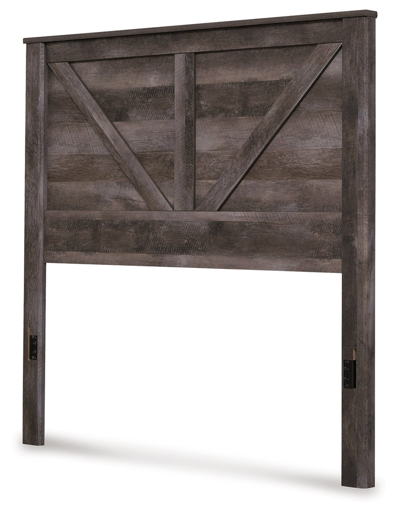Wynnlow Queen Crossbuck Panel Bed with Mirrored Dresser and 2 Nightstands in Gray - PKG005684