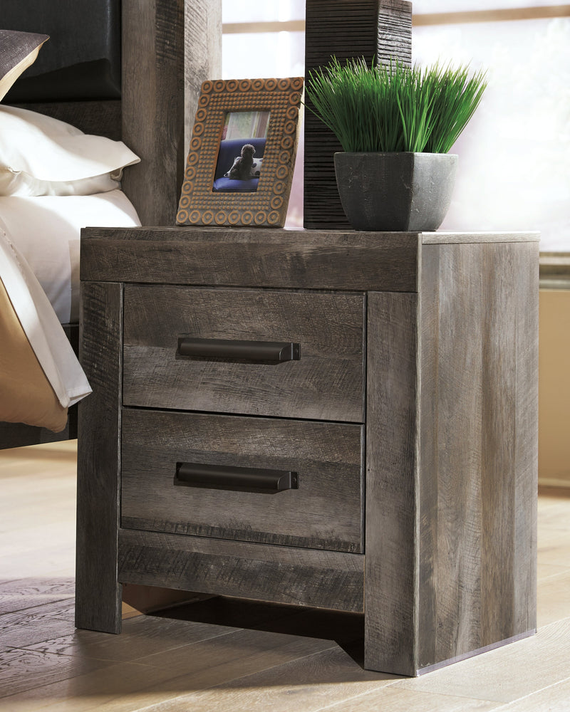 Wynnlow Queen Panel Bed with Mirrored Dresser and Nightstand in Gray - PKG014053