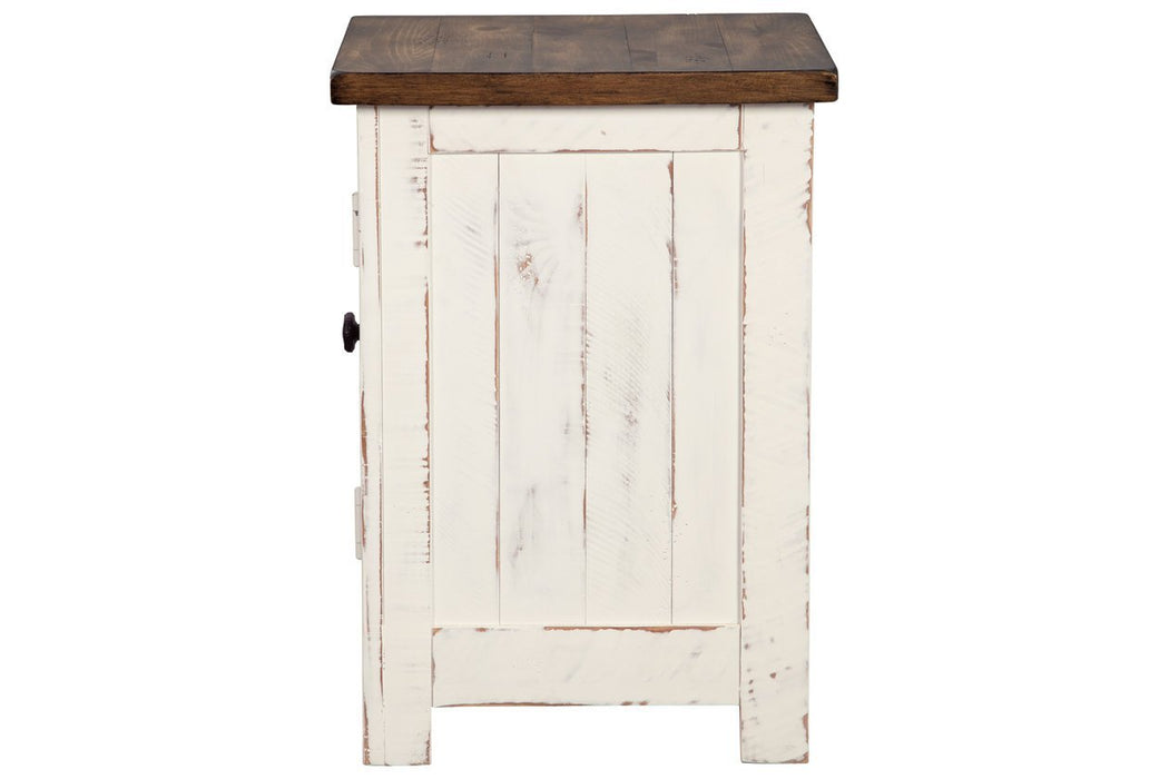 Wystfield White/Brown Chairside End Table - Gate FurnitureEnd Table Chair Side