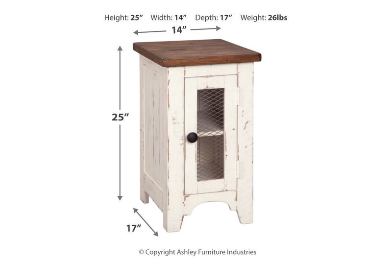 Wystfield White/Brown Chairside End Table - Lara FurnitureEnd Table Chair Side