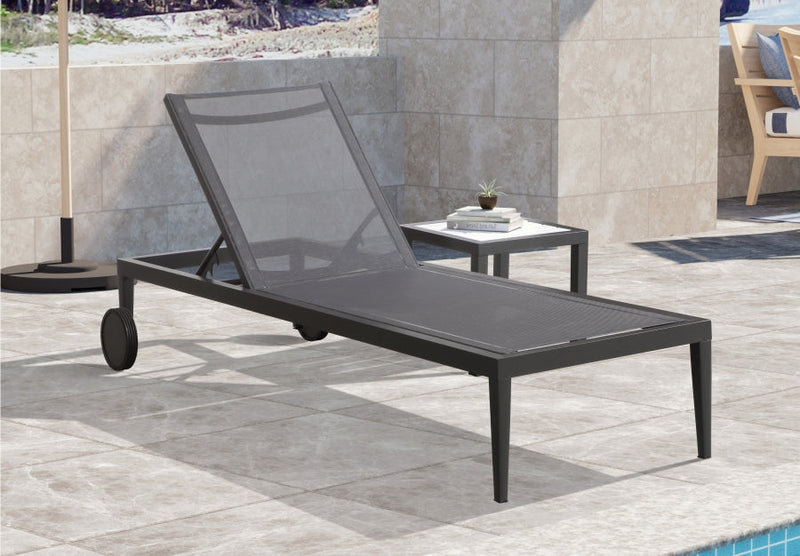 [HOT DEAL] Nizuc Aluminum / Polywood White Outdoor Patio Aluminum End Table
