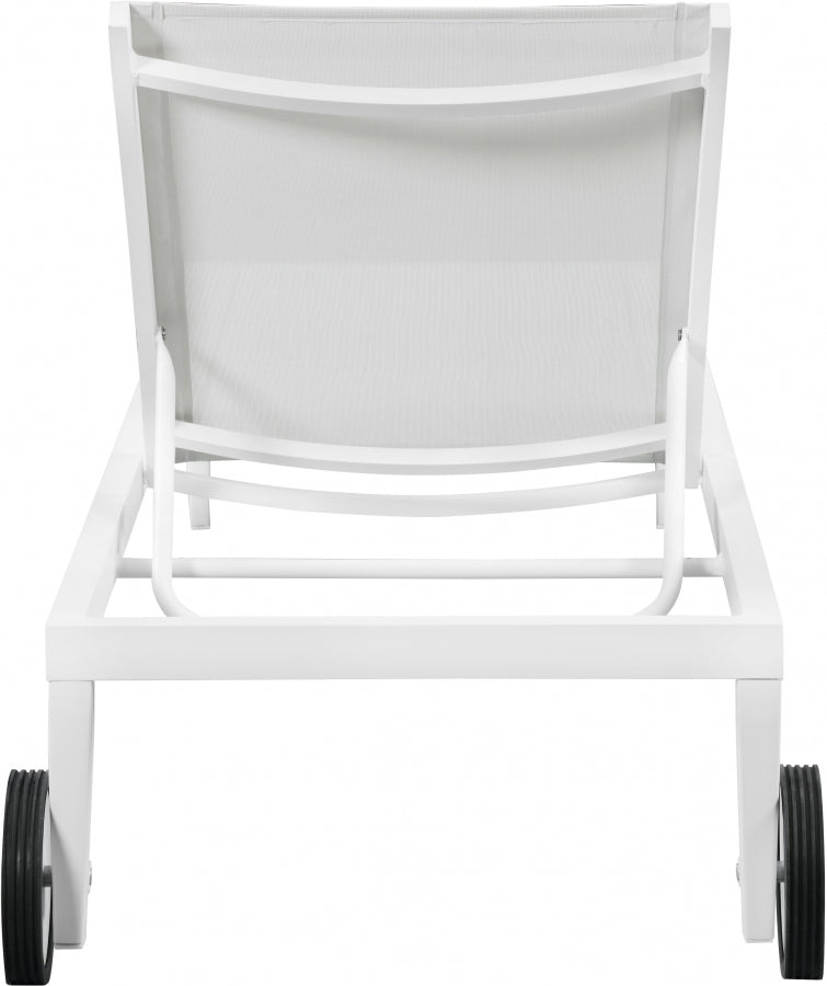 [HOT DEAL] Nizuc Mesh / Aluminum White Outdoor Patio Aluminum Mesh Chaise Lounge Chair