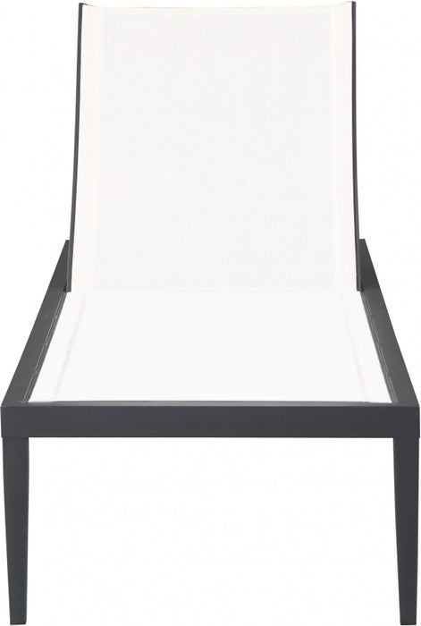 [HOT DEAL] Nizuc Mesh / Aluminum White Outdoor Patio Aluminum Mesh Chaise Lounge Chair