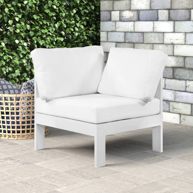 [HOT DEAL] Nizuc Fabric / Foam / Aluminum White Outdoor Patio Aluminum Corner Chair