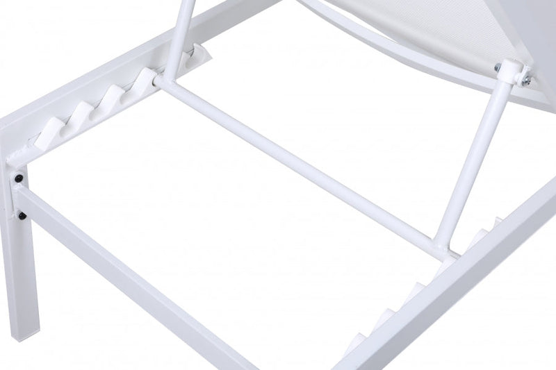[HOT DEAL] Santorini Aluminum White Outdoor Patio Aluminum Mesh Chaise Lounge Chair