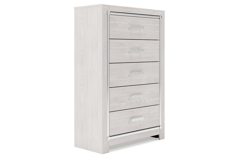Altyra White Chest of Drawers - Lara FurnitureChest