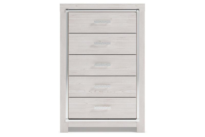 Altyra White Chest of Drawers - Lara FurnitureChest