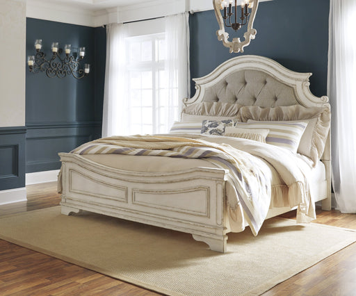 Realyn Chipped White Queen Panel Bed - Lara Furniture