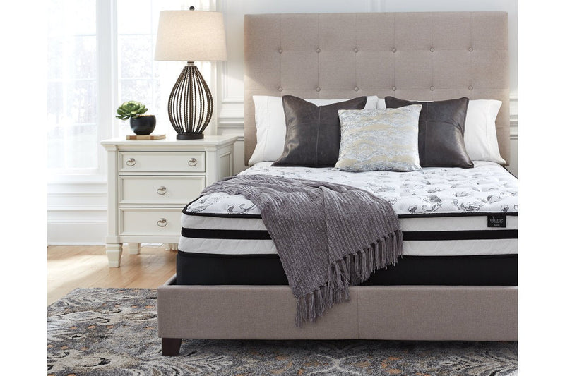 8 Inch Chime Innerspring White Queen Mattress in a Box - Lara FurnitureQueen Mattress