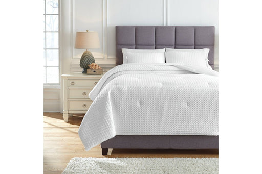 Maurilio White 3-Piece King Comforter Set - Lara Furniture