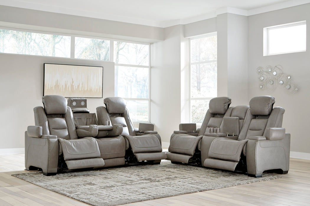 [EXCLUSIVE] The Man-Den Gray Power Reclining Living Room Set